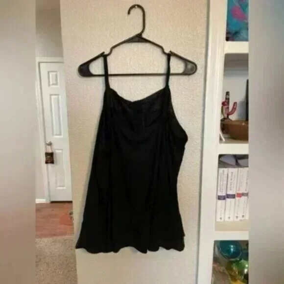 NWT TORRID Texture Knit Woven Eyelet Square Neck Swing Tank - Picture 8 of 9